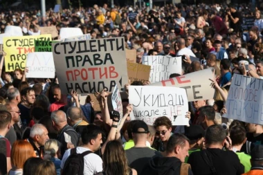 "NEPOLITIČKI PROTEST" UPRAVO POSTAJE POLITIČKI! DS-ovac registrovao je udruženje građana "Srbija protiv nasilja"! (FOTO)