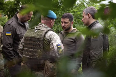 ODBILI SU KOMANDU VRHOVNOG KOMANDANTA? Presretnut razgovor ukrajinskih vojnika, kako će Zelenski reagovati kad čuje OVO?