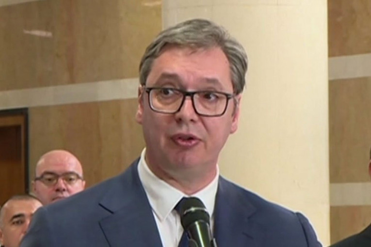 I GROBOVI NAŠI BORIĆE SE PROTIV NJIH! Vučić odlučan: Ako ubiju mene, ostaju moj brat, sin, ćerka...!