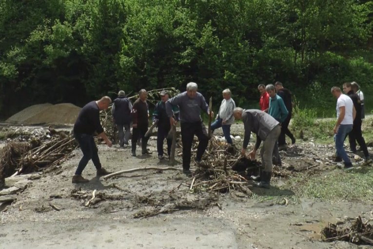 Nakon nevremena meštani ujedinjeni