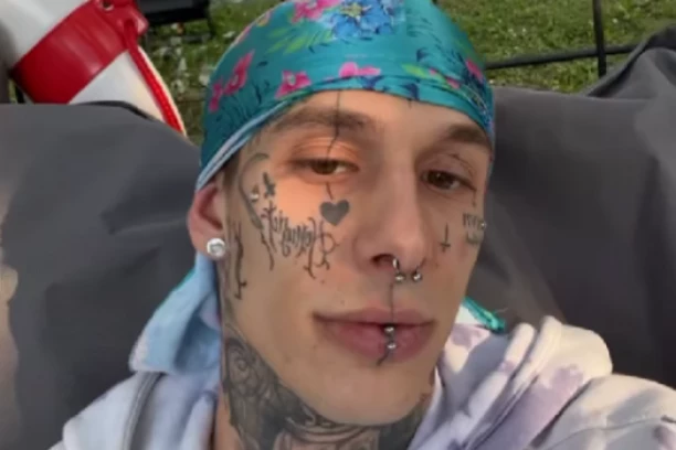 PRVA FOTOGRAFIJA FRANA PUJASA NAKON NAPUŠTANJA KLINIKE: Fanovi zabrinuti, više ga ne prepoznaju!