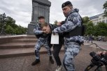 UHAPŠENO 100 LJUDI U RUSIJI: Zbog obeležavanja rođendana Alekseja Navaljnog i protiv ratnih protesta