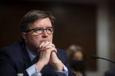 PISAO DEJTON, SAD REŠAVA KOSOVO! Prekaljeni američki operativac stiže na Balkan