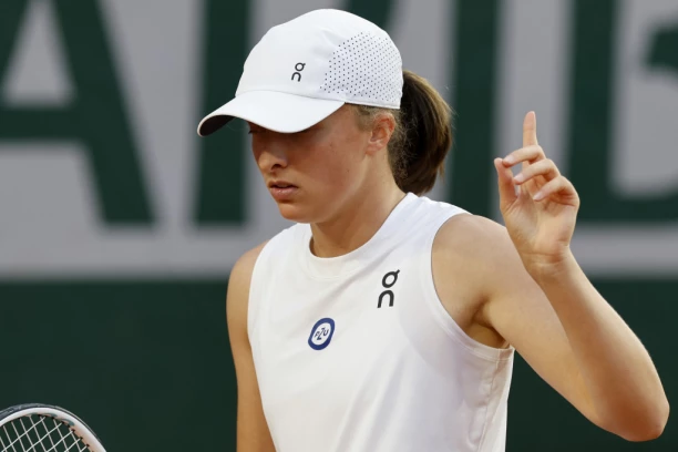 SENZACIJA U DUBAIJU! Prvi reket sveta u AUTU!