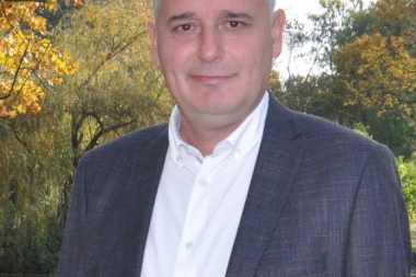 Razgovor sa građanima: Predsednik opštine Savski venac Miloš Vidović u poseti mesnim zajednicama