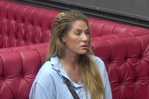 BELA KUĆA SE PODELILA ZBOG ANE ĆURČIĆ: Bivši prijatelj joj zabio NOŽ U LEĐA, osudili ga njeni sadašnji SAVEZNICI! (VIDEO)