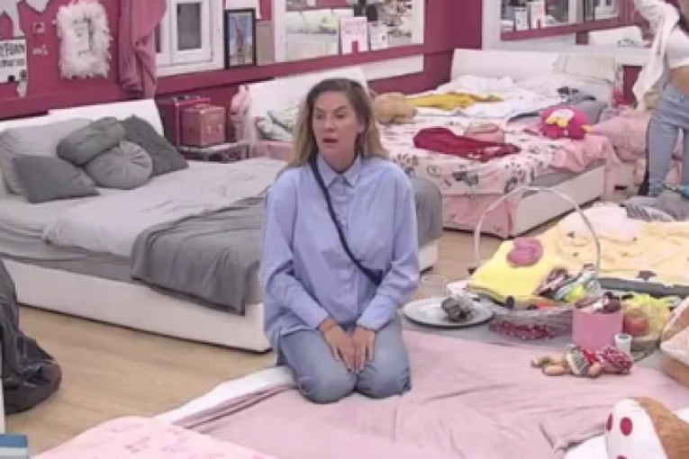 Ana Ćurčić i Žana Omnia