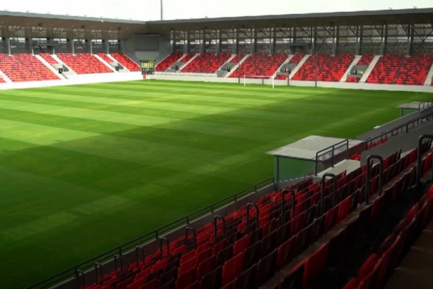 Zavirili smo u unutrašnjost stadiona u Leskovcu: Srbija dobija novu fudbalsku lepoticu! (VIDEO)