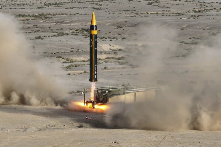 IRAN PRETI AMERICI I IZRAELU: Napravili ZVER uprkos sankcijama! Svetu pokazali novu HIPERSONIČNU raketu, do Tel Aviva stiže za 5 minuta! Vašington ODMAH REAGOVAO!
