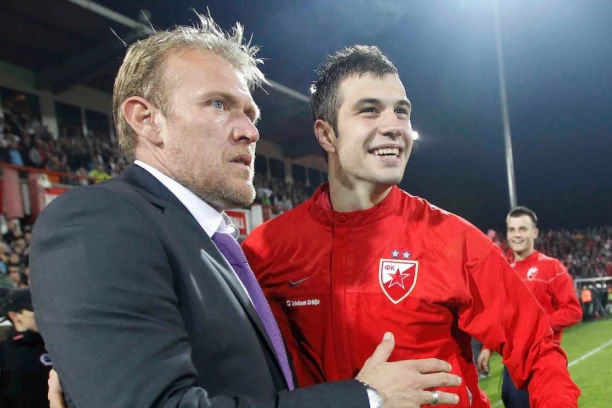 HLADAN TUŠ ZA LEGENDU ZVEZDE: Prvoligaš ga ekspresno oterao!