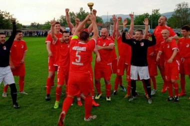 TITULA GORKOG UKUSA: Baraž je bio neumoljiv - šampion ostao bez višeg ranga takmičenja! Slavlje ipak nije izostalo! (FOTO GALERIJA, VIDEO)