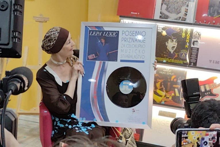 Lepa Lukić na promociji