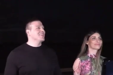 SLOBA I JELENA PRVI PUT U JAVNOSTI NAKON INCIDENTA: Ona pokupila sve KOMPLIMENTE, pevač otkrio kad izbacuje NOVI ALBUM! (VIDEO)