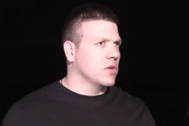 LOPOVI UPALI U KUĆU TAŠTE SLOBE RADANOVIĆA: Pevač objavio jezivu fotografiju, traži pomoć!