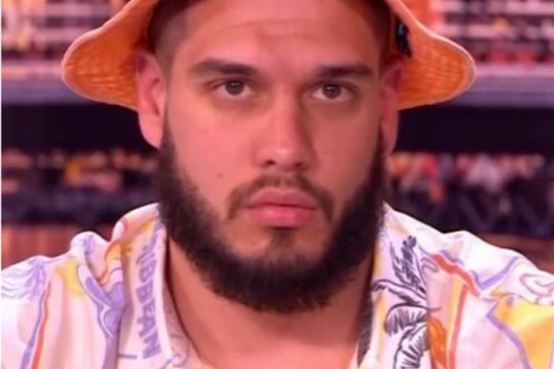 DEJAN DRAGOJEVIĆ TRPI TEROR: Podelio stravične pretnje, njegovoj devojci izgovarali gnusne uvrede!