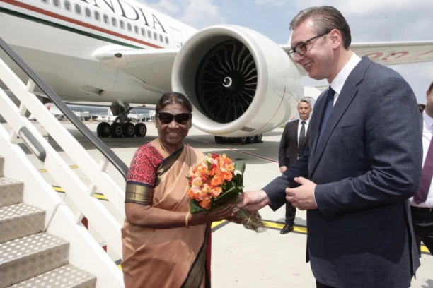 Danas Srpsko-indijski poslovni forum u Palati Srbija: Na otvaranju Murmu i Vučić