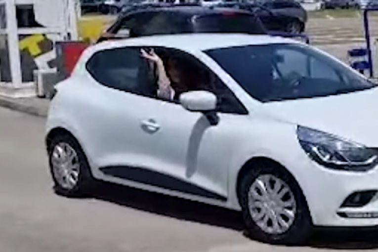 Anđela Đurićić stigla u Crnu Goru Zadruga 6