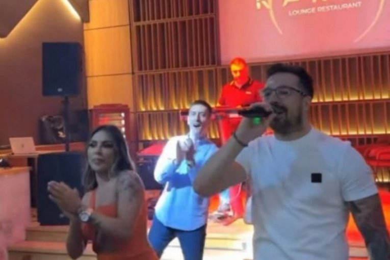 Sandra Afrika na rođendanu Vladimira Volkova