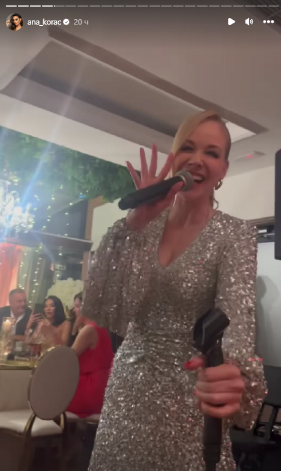 Jelena Rozga pevala na rođendanu Ane Korać