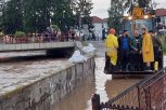 ČETVORO MALE DECE ZAROBLJENO U KUĆI: Ogromne poplave ponovo prave haos u Sjenici, voda prodire u stambene objekte (FOTO)