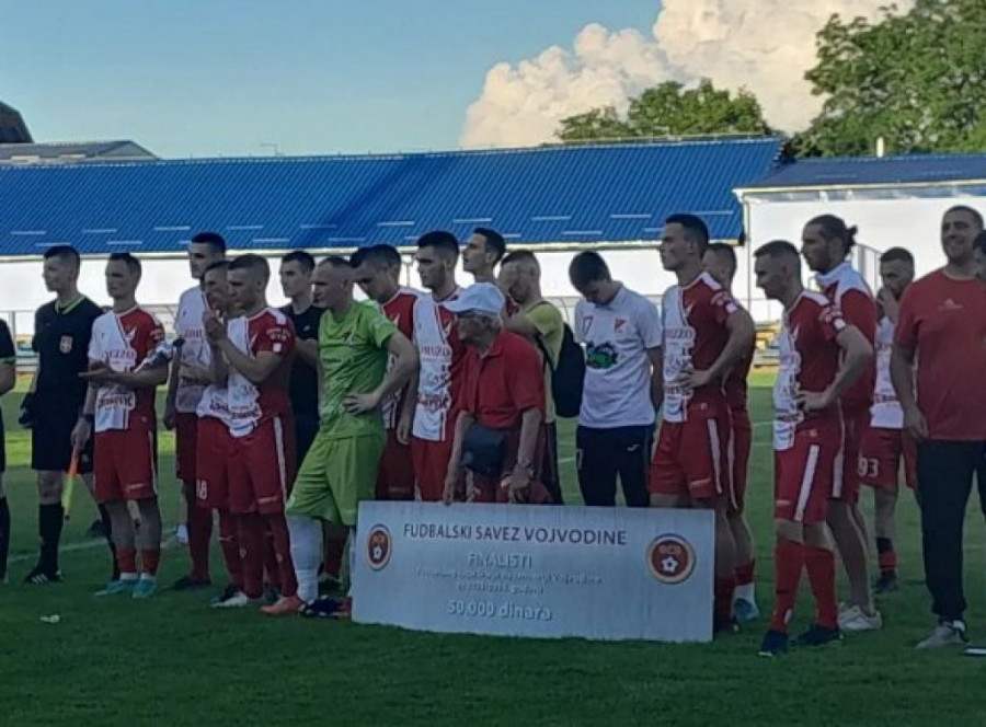 Fudbaleri TSK-a nakon poraza u finalu kup takmičenja