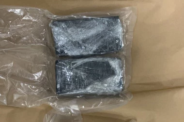 PALI DILERI - ZAPLENJENO TRI KILOGRAMA HEROINA: Akcija MUP u Beogradu!