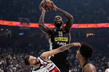 PRED ZAVRŠNE BORBE ZA TROFEJ! Fener NACILJAO pojačanje!