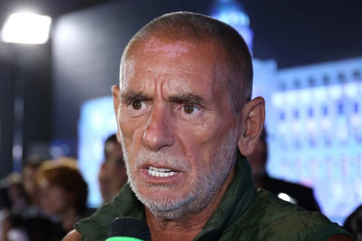 OTKRIVENO KOLIKI JE HONORAR LEPOM MIĆI: Nećete verovati za koju CIFRU je u rijalitiju! Šok