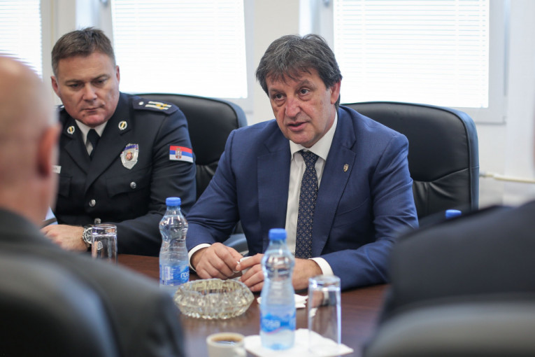 ODLUČENO JE! Gašić ostaje ministar unutrašnjih poslova!