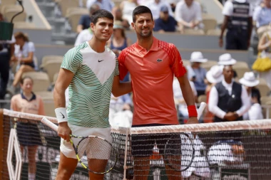 SUSRET NAJVEĆIH RIVALA: Đoković i Alkaraz zajedno u Londonu! (VIDEO)