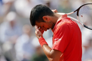 ŠOK U PARIZU! Novak se suočio sa VELIKIM problemom!
