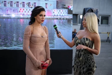 ANITU SAČEKAO BOLAN ŠAMAR REALNOSTI: Odmah dobila poruku od Matore, pa shvatila da je čeka ozbiljan razgovor sa majkom!