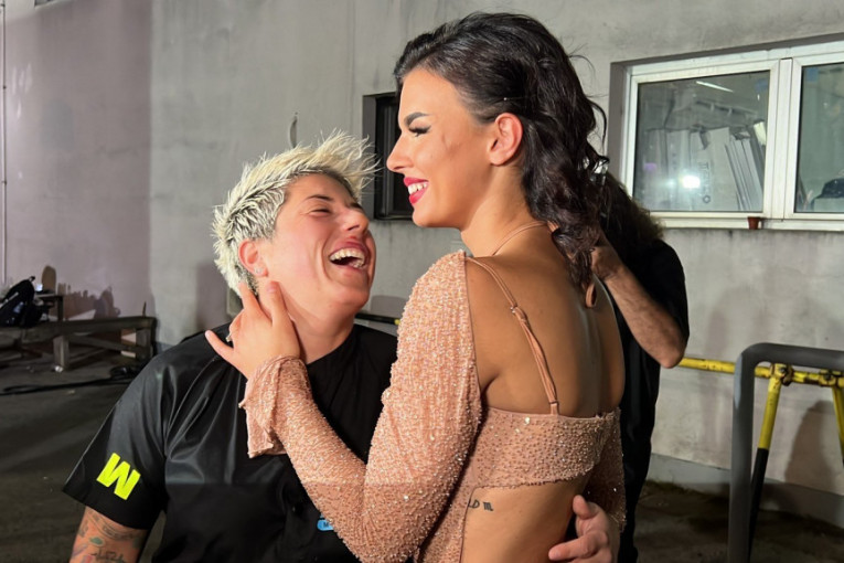 Matora i Anita se ljube