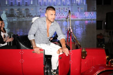 PODRŠKA PORODICE PRESUDILA! Marko Stefanović odlučio da VERI Sanju Grujić! (VIDEO)