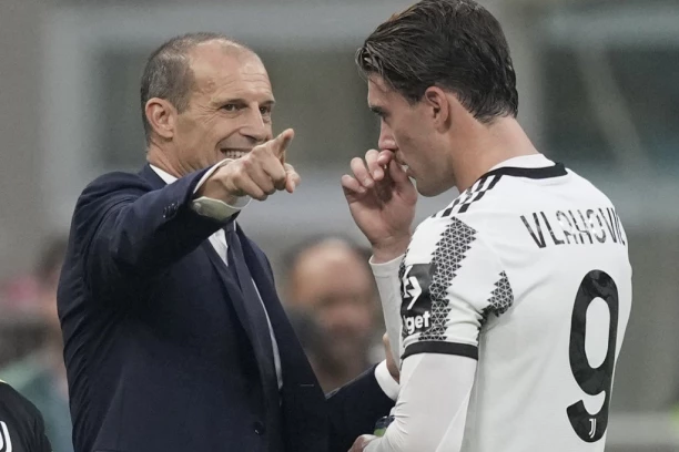 TRENER JUVENTUSA KIVAN NA VLAHOVIĆA ZBOG POGOTKA?! Bilo bi BOLJE da je pustio NJEGA da da GOL!