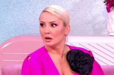 SAHRANILI SMO JE, A JA SAM OTIŠLA DA PEVAM: Goca Tržan progovorila o porodičnoj tragediji koja ju je SLOMILA!