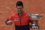 SREĆA NJIHOVA DA SU NEŠTO OSVOJILI DOK JE NOLE BIO KLINAC: Nadal i Federer dominirali samo dok se Đoković nije pojavio! Novak ih PONIŽAVA već godinama!