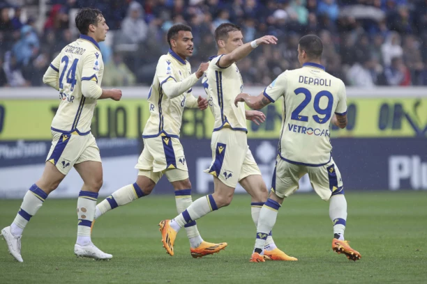 LUDNICA U BARAŽU: Četiri gola, crveni karton, promašen penal, prečka... Verona ostala u Seriji A!