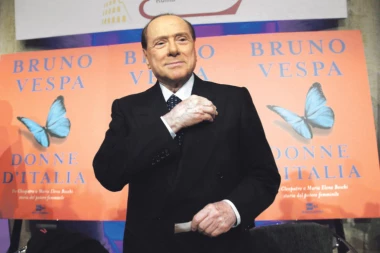 OVO JE BILO POSLEDNJE OBRAĆANJE SILVIA BERLUSKONIJA: Jedna stvar je svima zapala za oko, evo ŠTA je poručio!