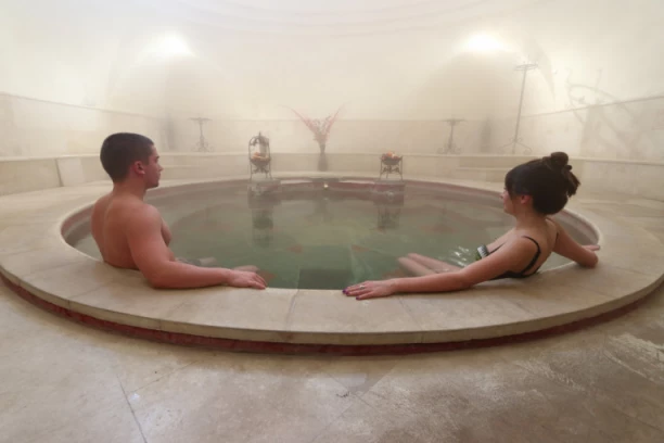 PROVEDITE OPUŠTAJUĆE LETOVANJE U SOKOBANJI: Mesto koje vam nudi brojne načine za relaksaciju, a poseduje i JEDINSTVENU atrakciju (FOTO)