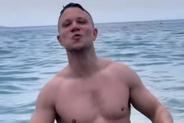 GOLIŠAVI RELJA ŠOKIRAO FANOVE: Pobrisao SVE slike, a OVO je razlog!