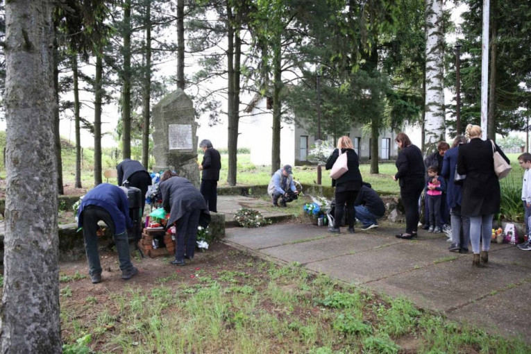 Parastos žrtvama u Malom Orašju