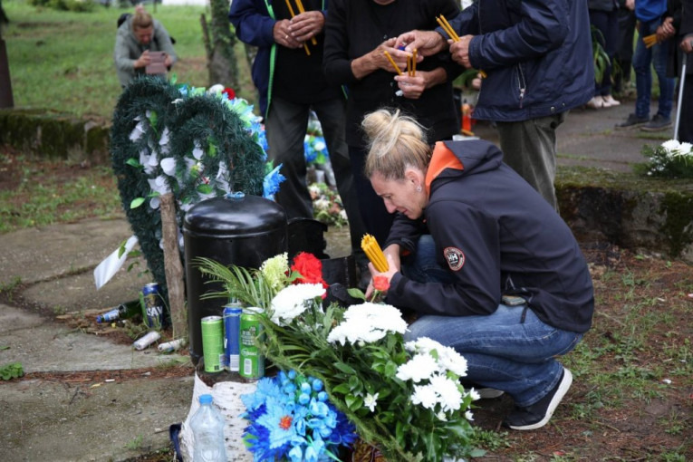 Parastos žrtvama masakra u Malom Orašju