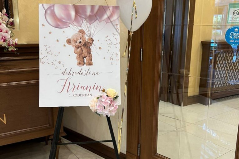 Emir Habibović i Tamara Selimović proslavili ćerkici prvi rođendan