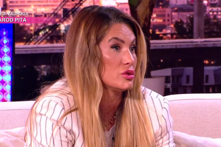 Ana Ćurčić Amidži šou