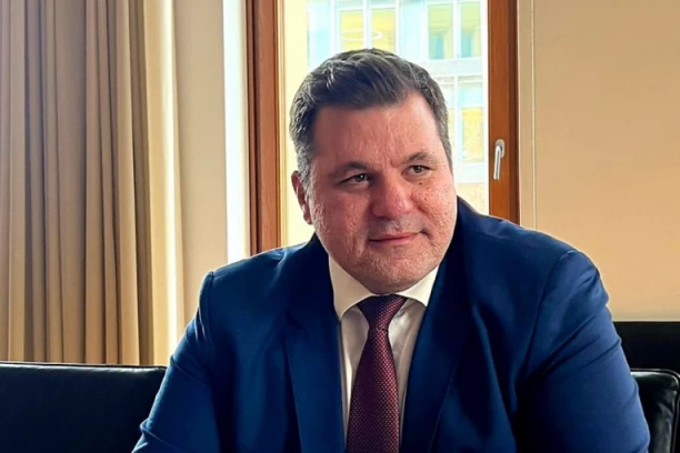 TRŽIŠNA INSPEKCIJA SPREČILA PRODAJU ROBE OPASNU PO ZDRAVLJE GRAĐANA: Oduzeli 22.500 kilograma  falcifikovanog pršaka  i 110 litara koncetrovanog insekticida!