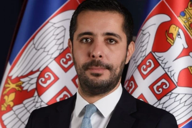 ŠOLAK DA PRESTANE DA KRITIKUJE! Oglasio se Momirović i poslao jasnu poruku (FOTO)