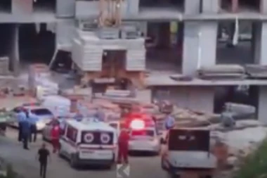 PUCNJAVA NASRED ULICE U PRIŠTINI! Ima mrtvih! (VIDEO)