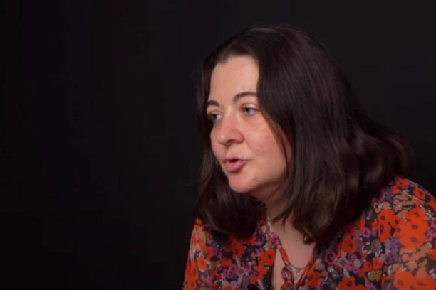 ONA OD 16. GODINE ŽIVI SA PARANOIDNOM ŠIZOFRENIJOM, OVO JE BIO PRVI SIMPTOM: ''Mislila sam da sam POSEBNA, Bog šapuće na jedno uvo, a crni đavo na drugo"