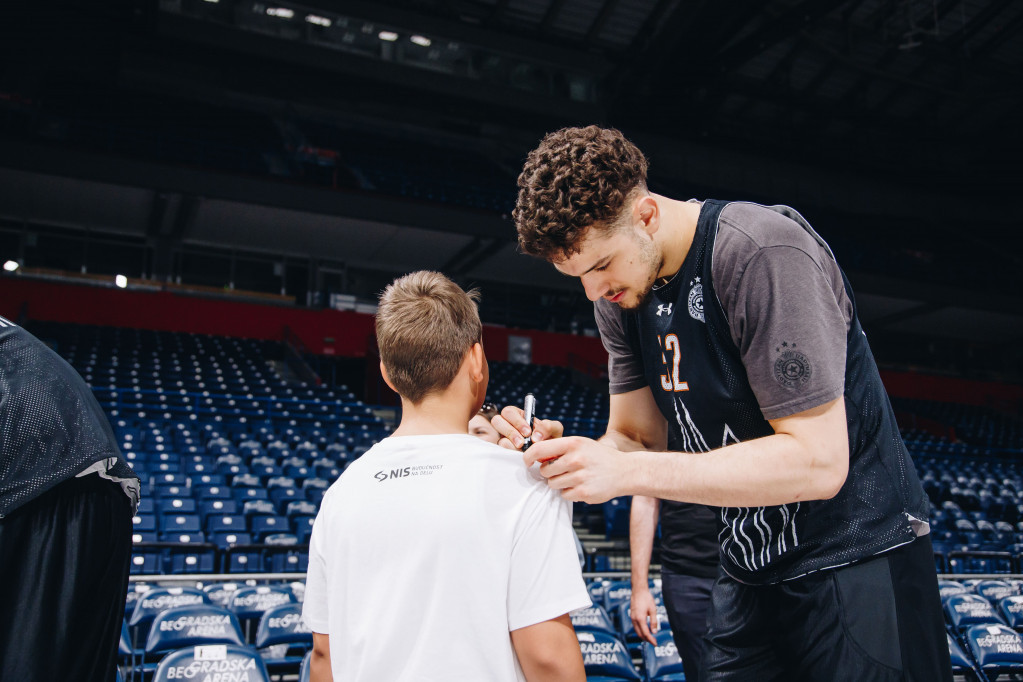 Košarkaši Partizana na druženju sa mališanima iz Dečijeg sela